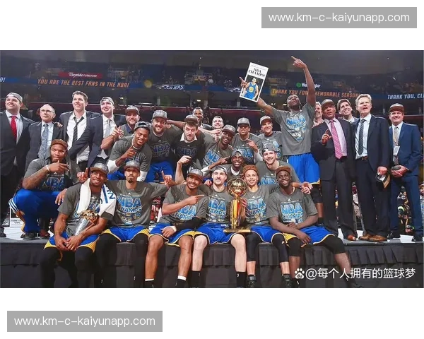 勇士王朝的沉浮：2017的荣耀与未来的序章